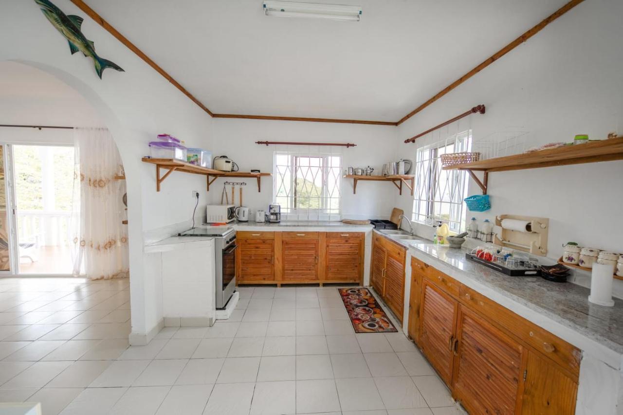 Maison Du Soleil Self Catering Ансе Лацио Экстерьер фото